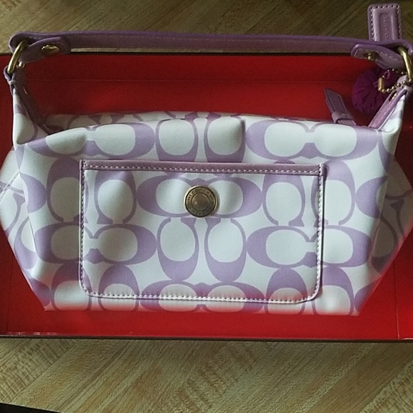 Coach Handbags - FINAL PRICE!!!!!!! PURPLE COACH BAG!!!